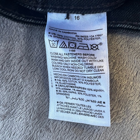 Old Navy Black Flared Jeans - Picture 3 of 6